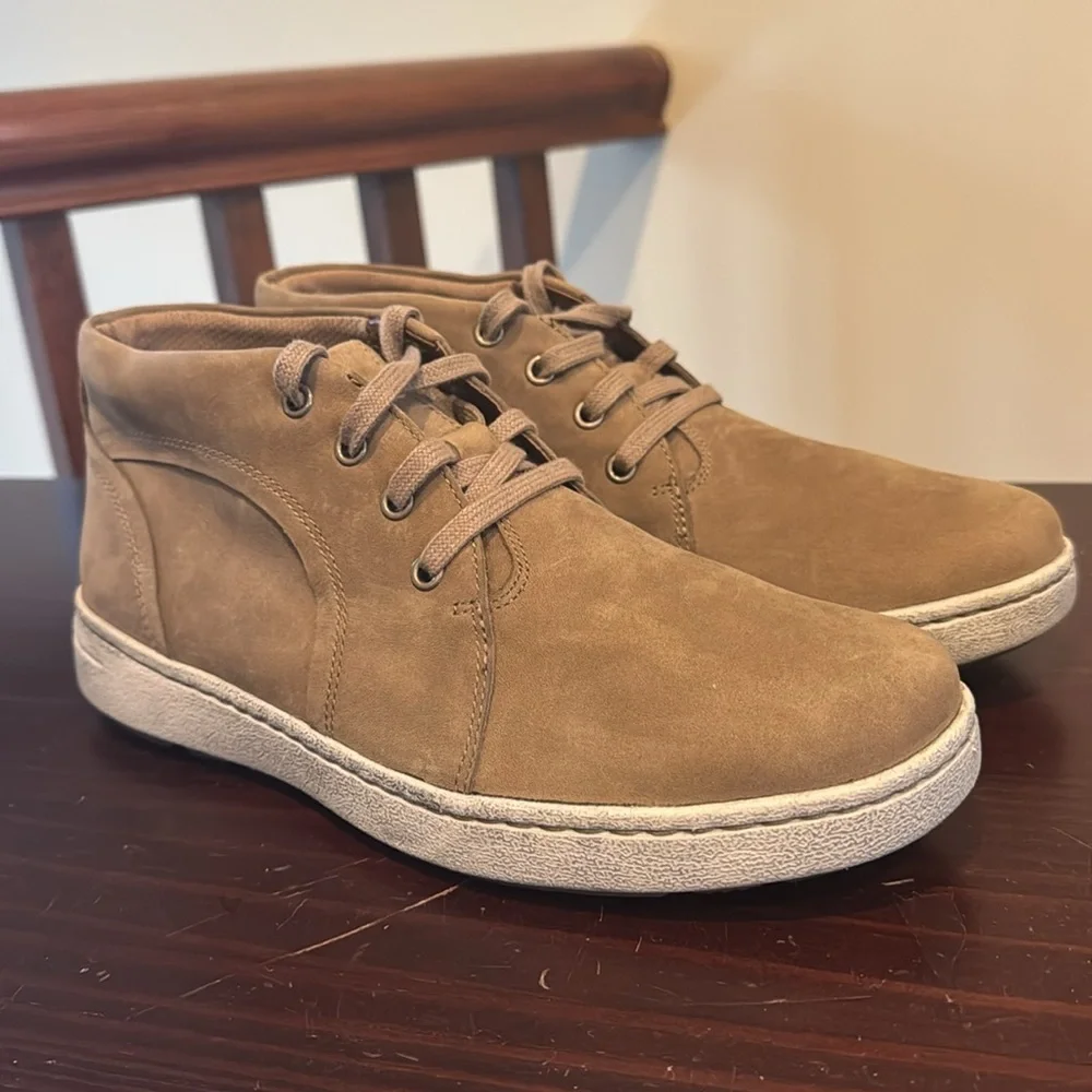 Dansko Men's Brown Chukka Boots
